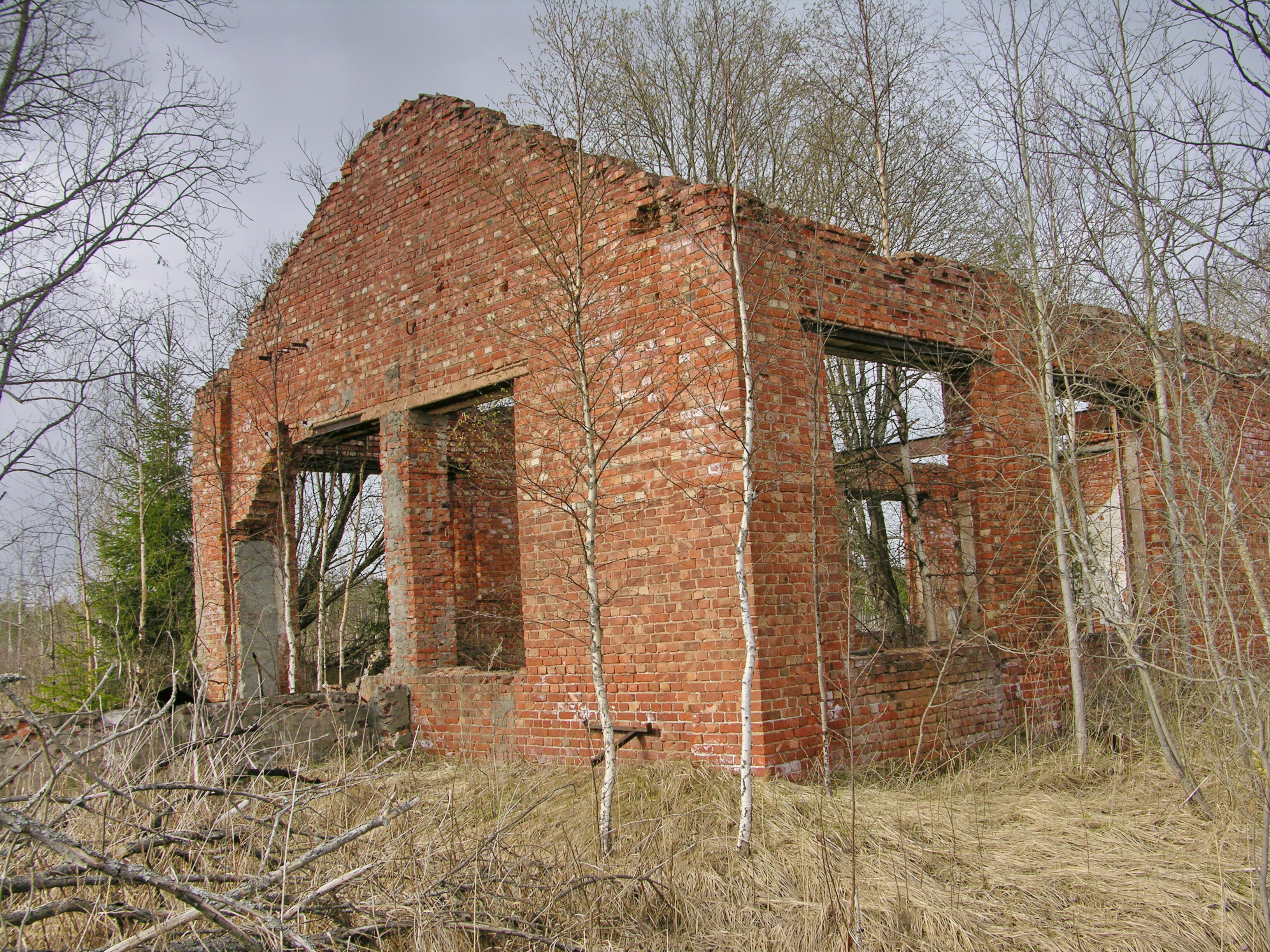 Развалины ремонтного депо Старок Болото